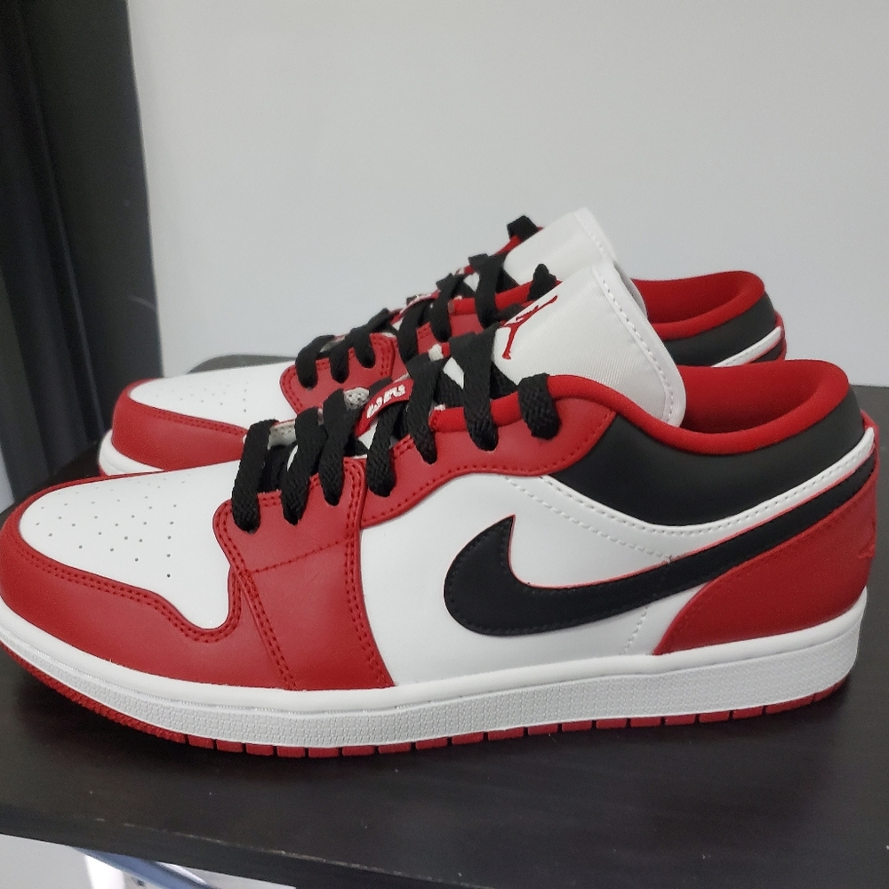 SOLD OUTSIDE OF POSH